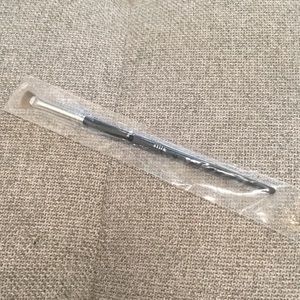 Stila Brush 38 small fan